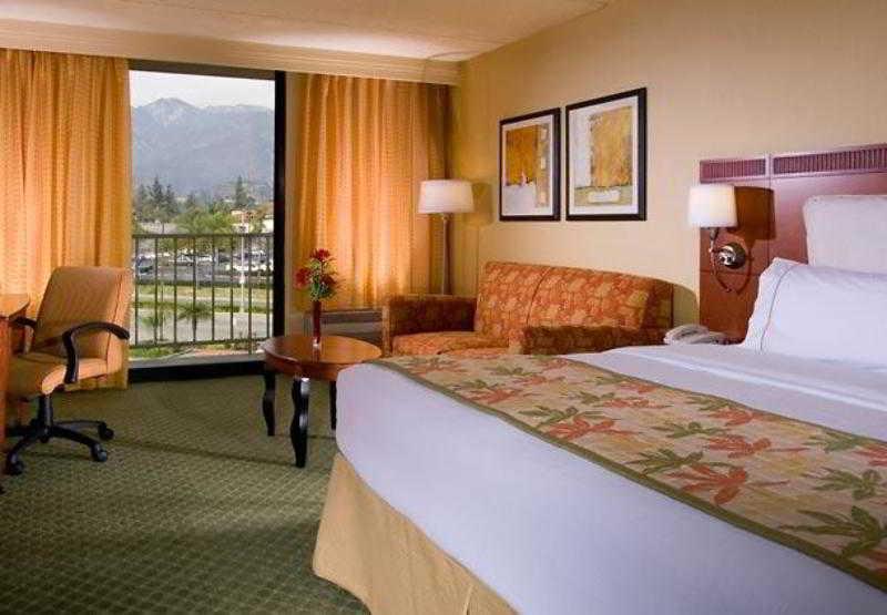 คอร์ตยาร์ด ลอสแองเจลิส พาซาเดนา/มอนโรเวีย Hotel ภายนอก รูปภาพ